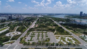 標(biāo)題：鄂爾多斯站立的文字文化主題公園
瀏覽次數(shù)：2466
發(fā)表時(shí)間：2020-10-16